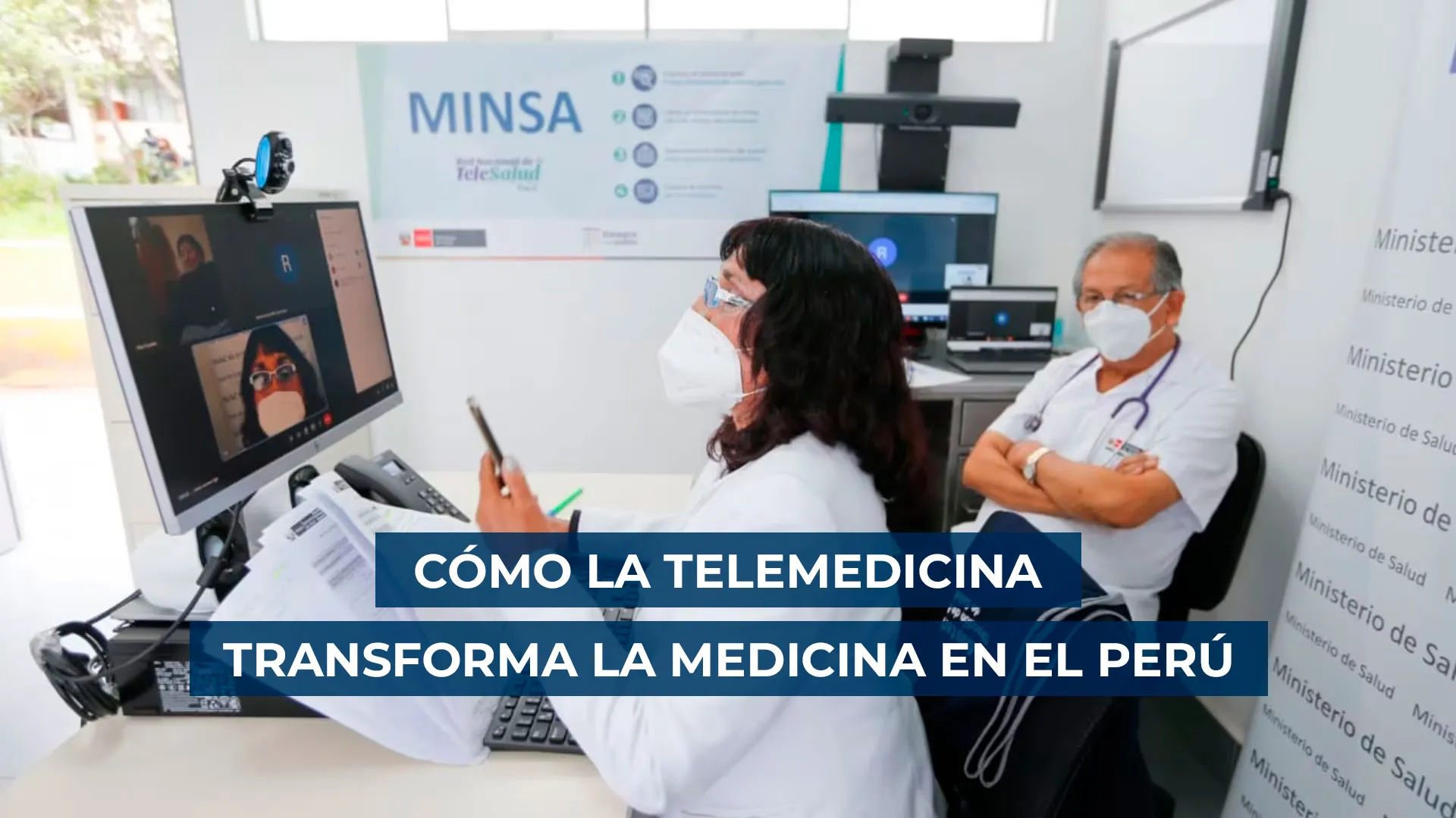 Profesional de salud participando en una teleconsulta en Perú