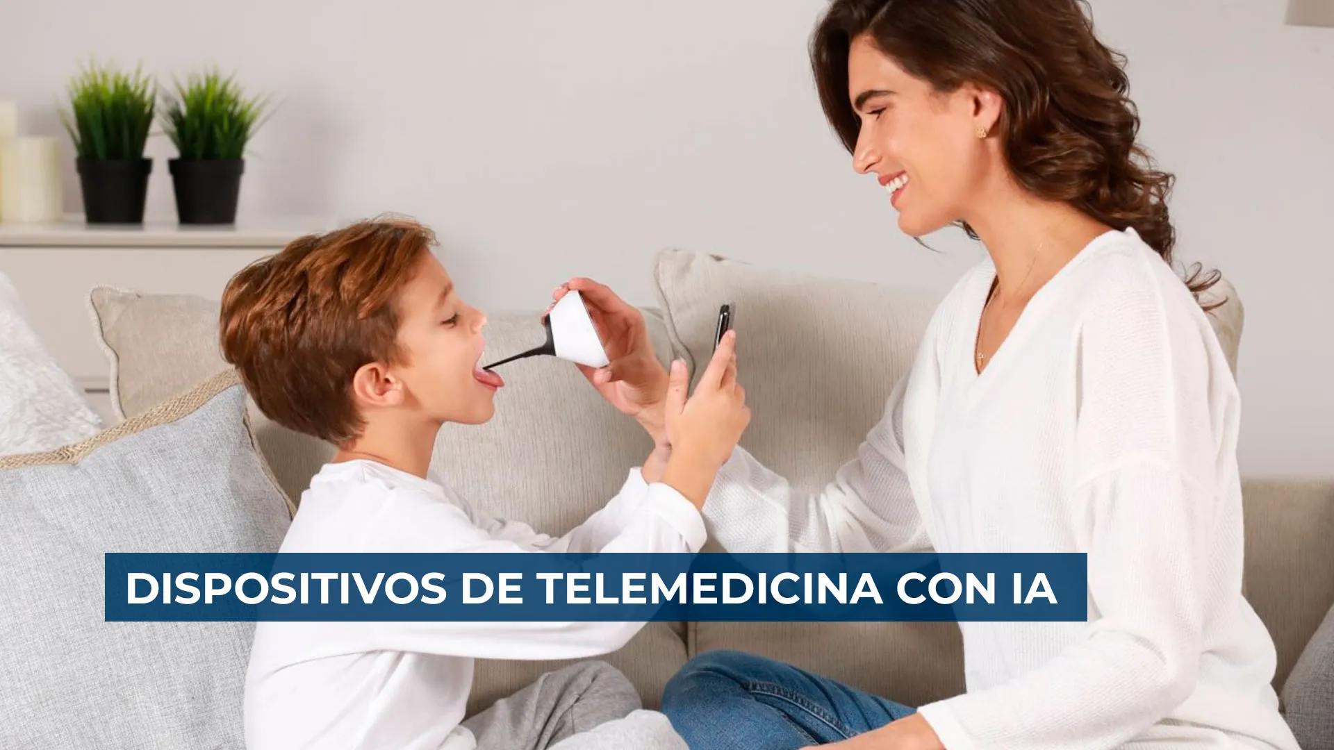 Paciente usando un dispositivo médico durante una consulta de telemedicina